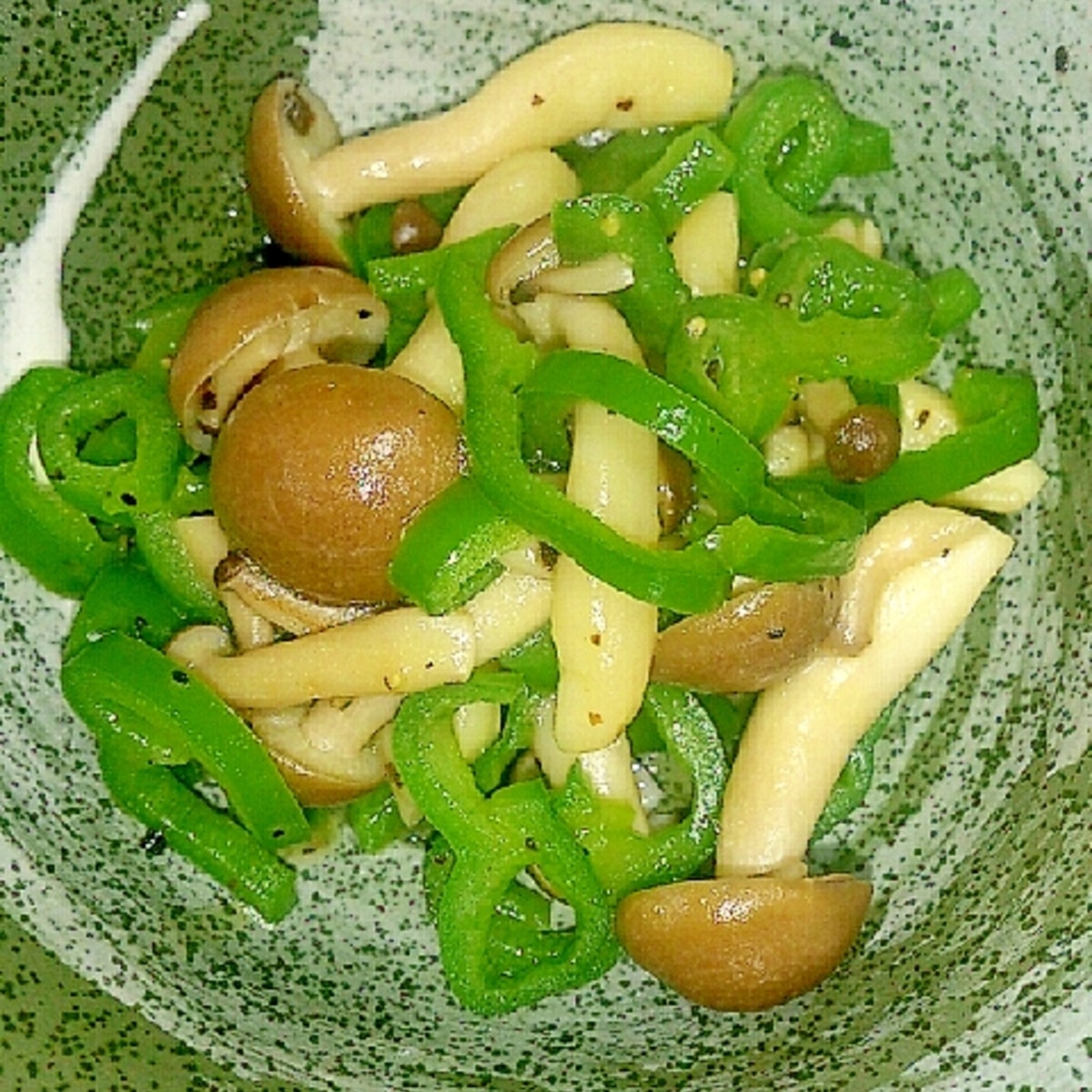 白だしで簡単 ピーマンとしめじのパパッと炒め レシピ 作り方 By Nachi410 楽天レシピ 白だしで簡単 ピーマンとしめじのパパッと炒め レシピ 作り方 By Nachi410 楽天レシピ